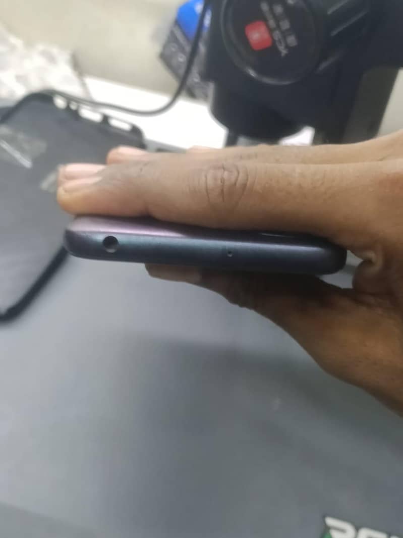 Apple iPhone 7 3