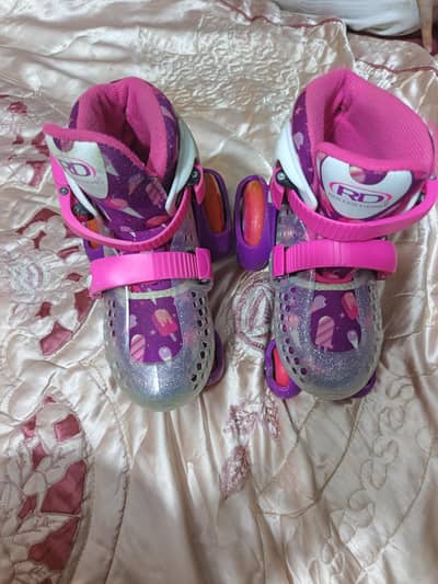skate shoes available good condition