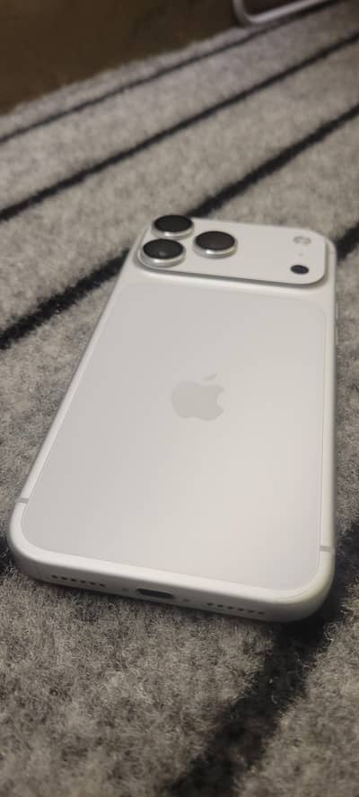 iPhone 17 Pro Max 256GB (Non-PTA) – Full New Condition