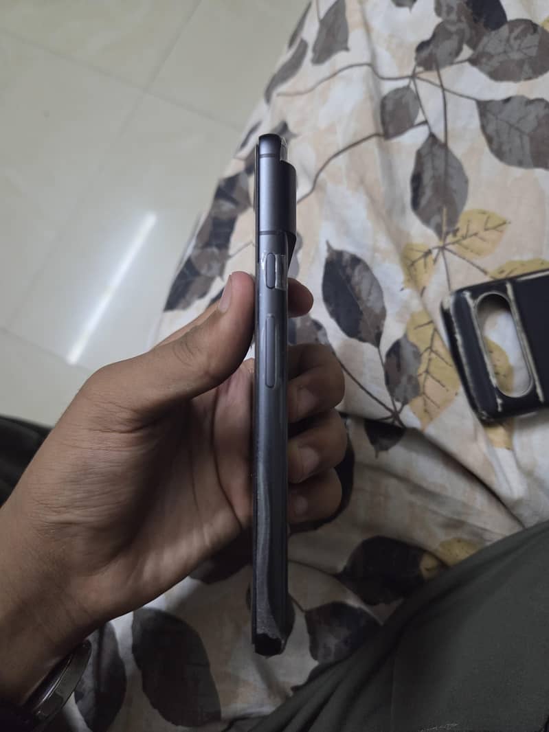 Google Pixel 8 3