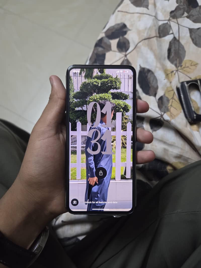 Google Pixel 8 6