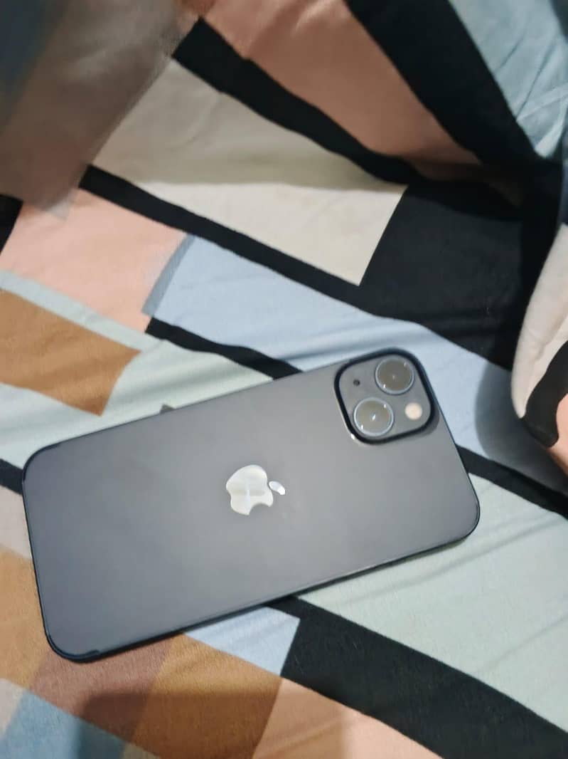 Apple iPhone 13 0