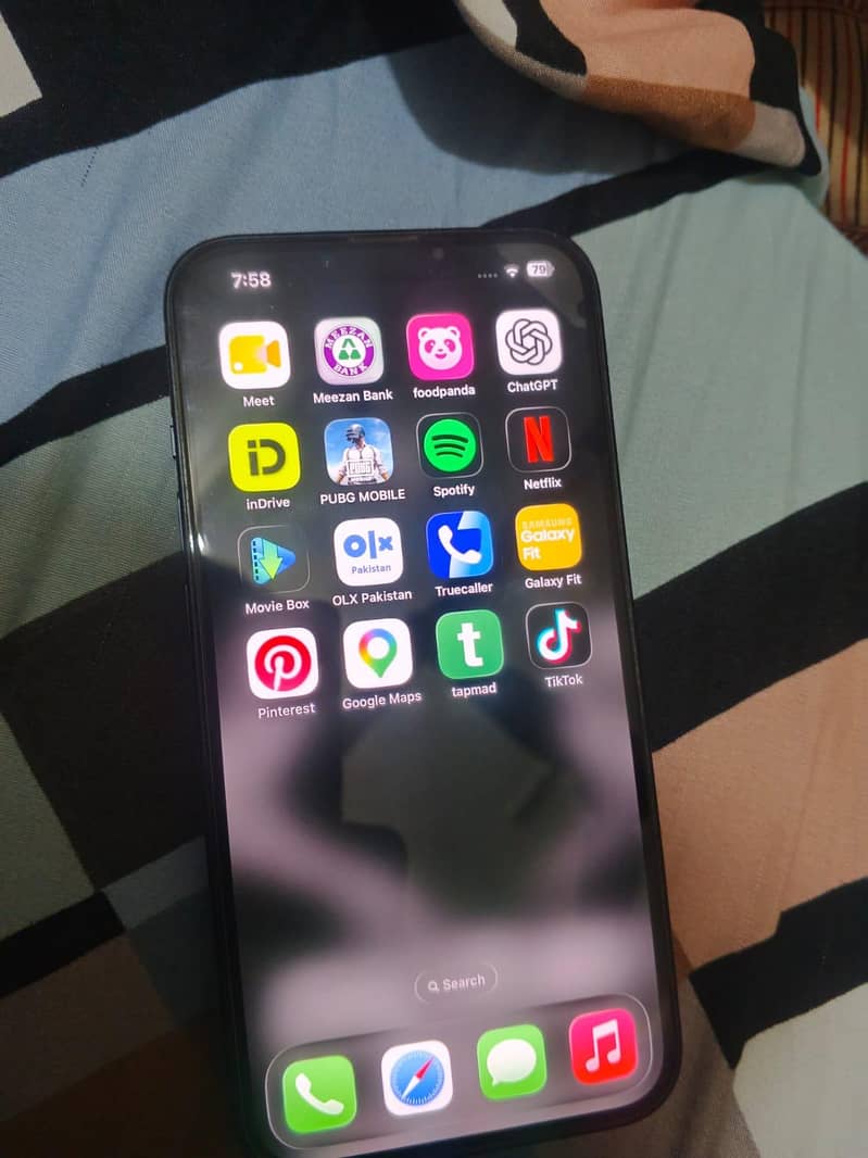 Apple iPhone 13 1