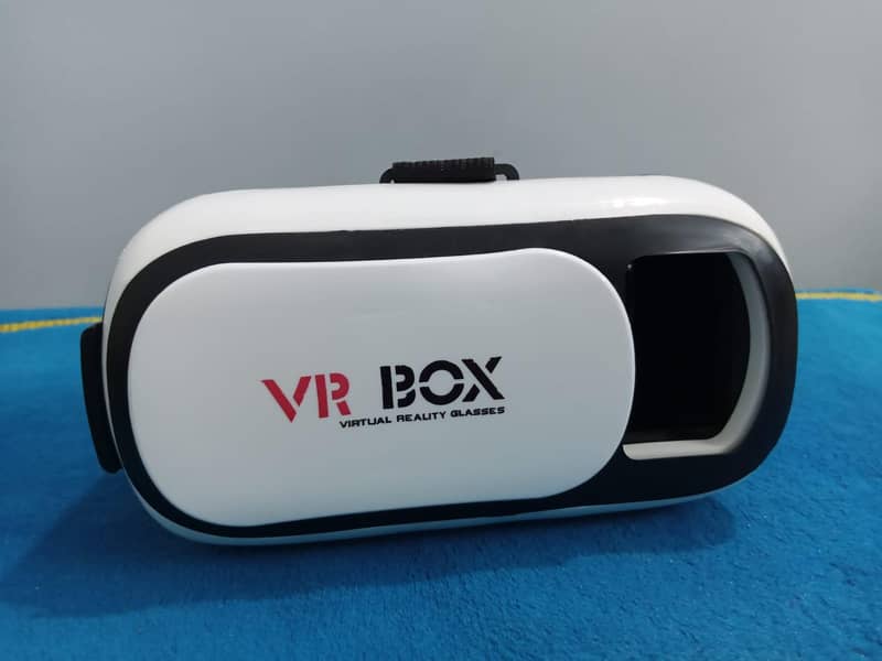 VR Headset + Bluetooth Controller 1