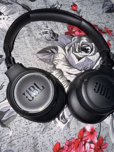 Jbl 780nc headphones