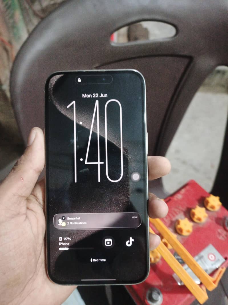 Apple iPhone 15 Pro Max 0