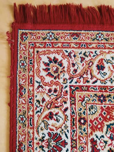 Irani carpet in Good condition