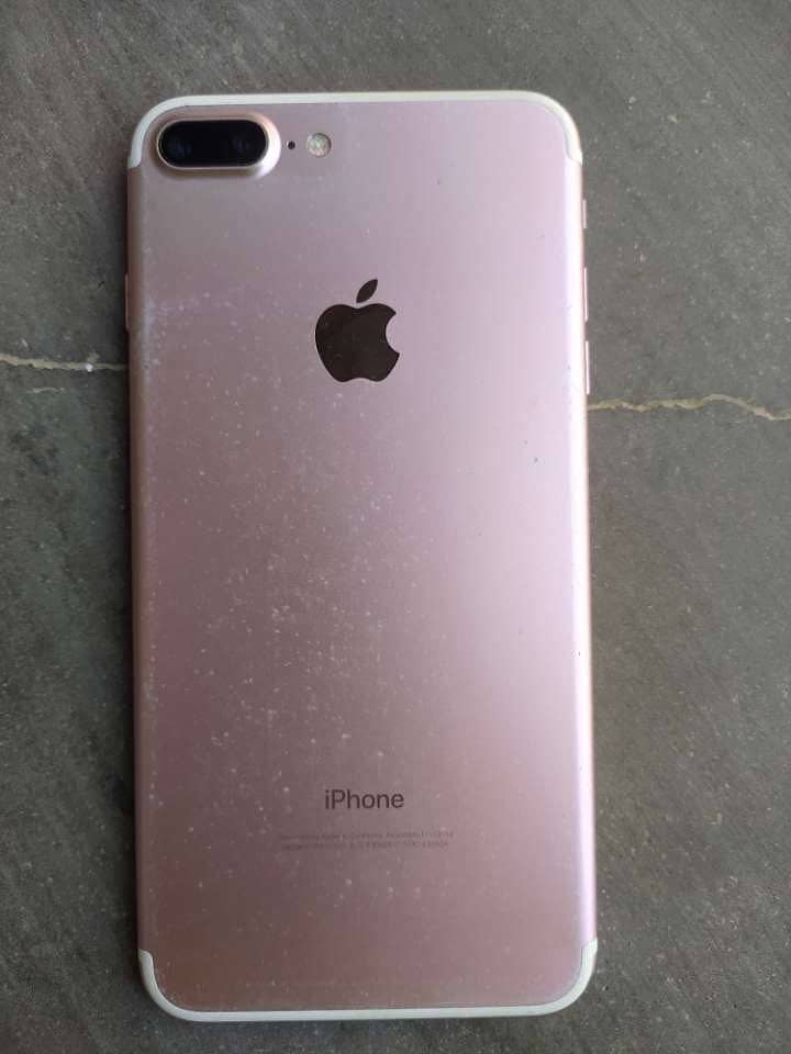 Apple iPhone 7 Plus 1