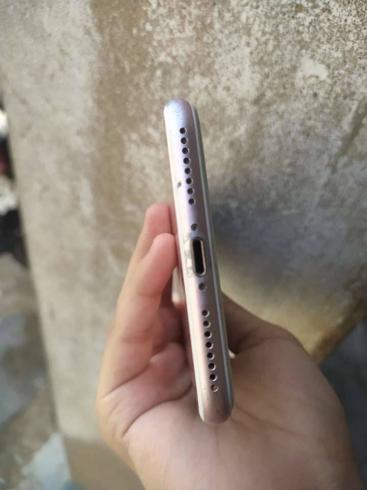 Apple iPhone 7 Plus 2