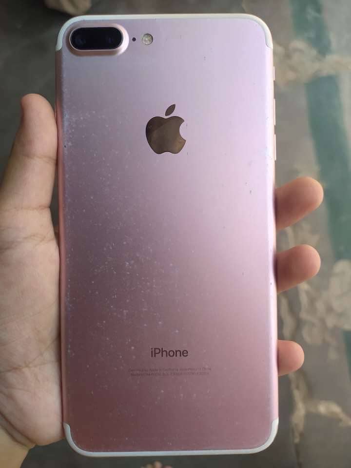 Apple iPhone 7 Plus 3