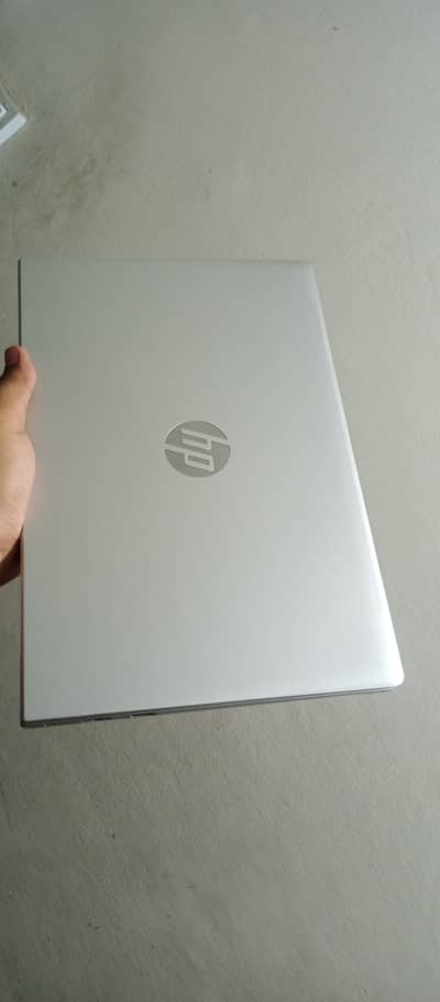 HP Ryzan 5 5600u gaming laptop