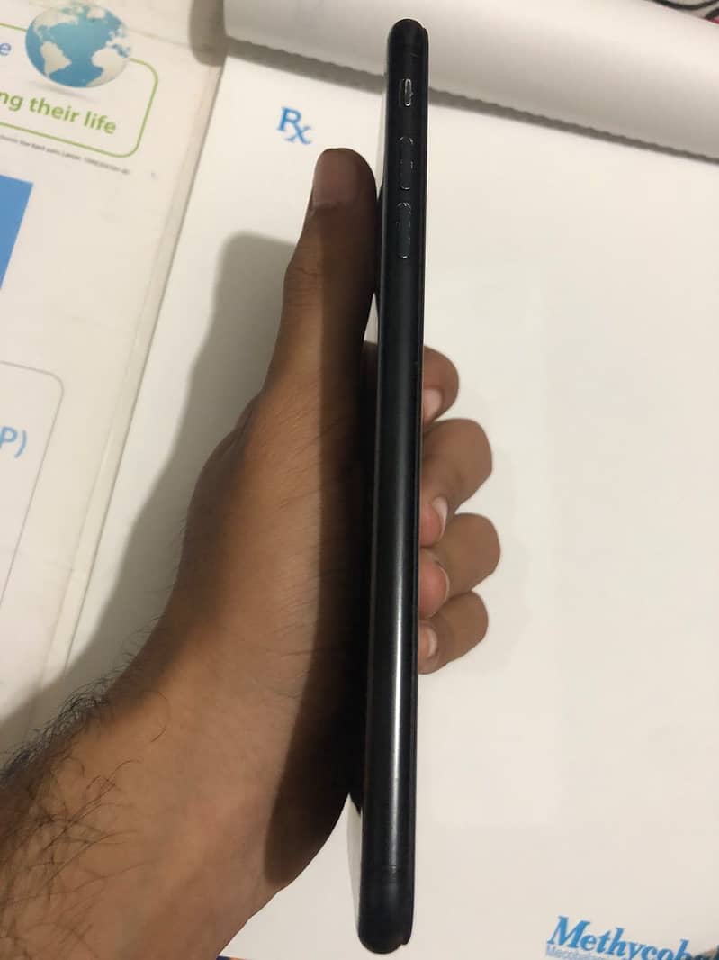 Apple iPhone 7 Plus 1