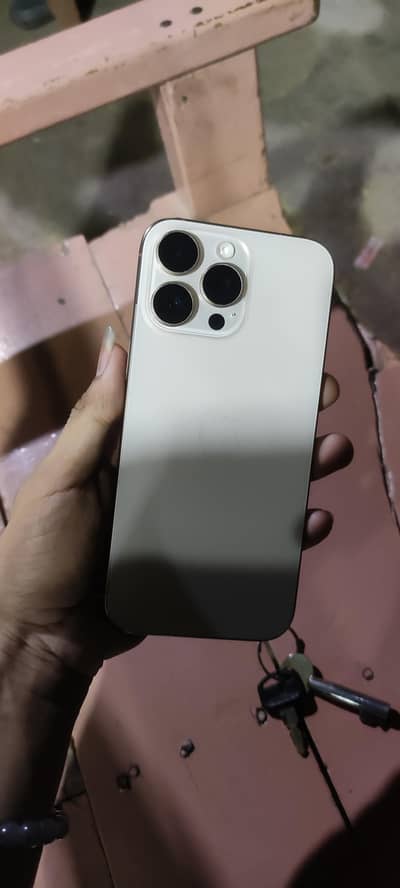 Apple iPhone 16 Pro Max