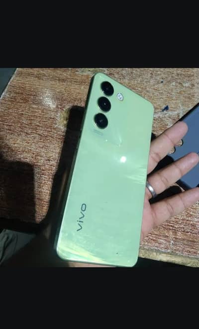 Vivo Y100