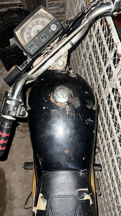Honda cd 70 model 2020 Karachi 1st owner