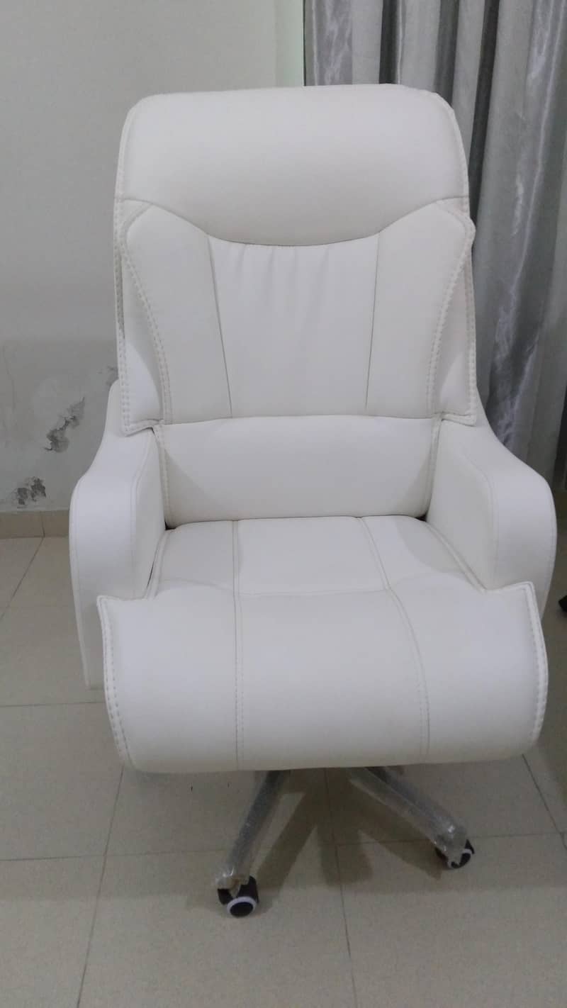 Executive Chair 0