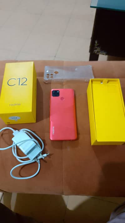 realme c12. . . . . 3 ram 32 storage