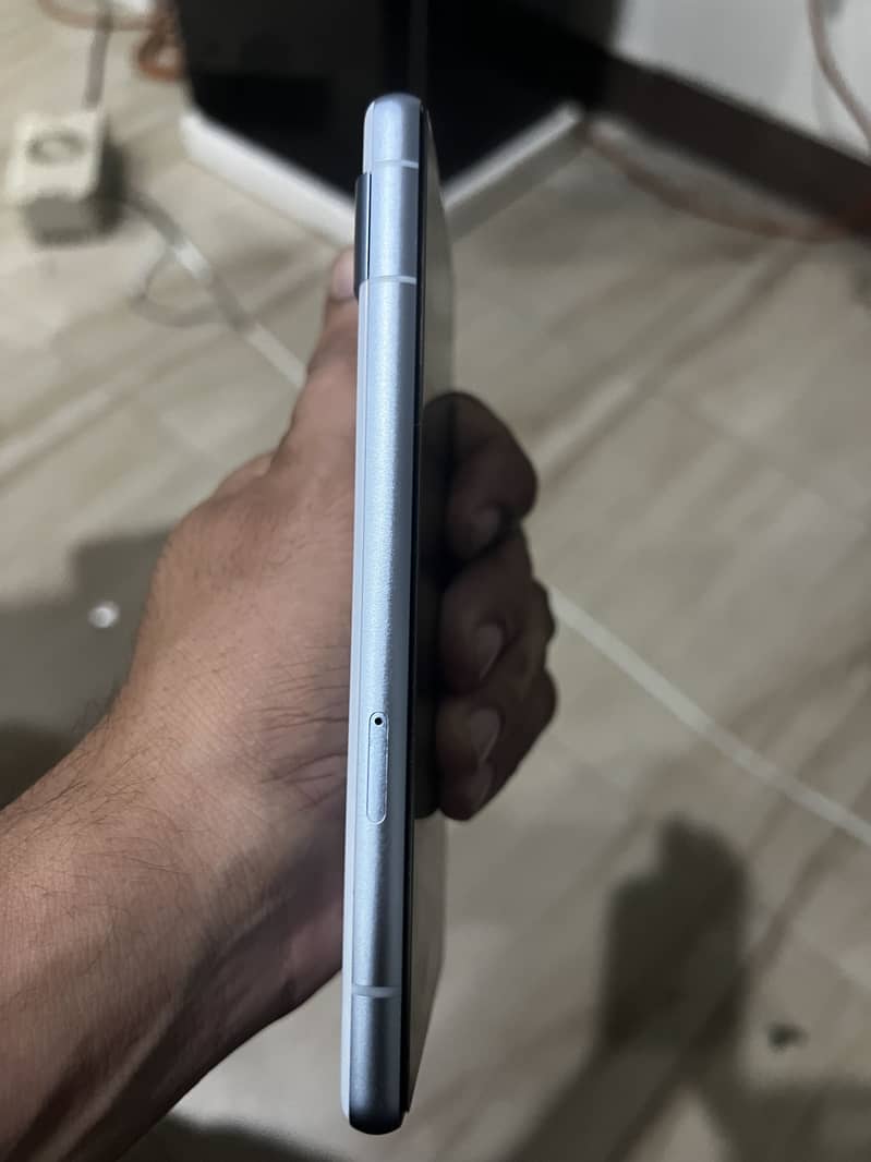 Google Pixel 7a 5