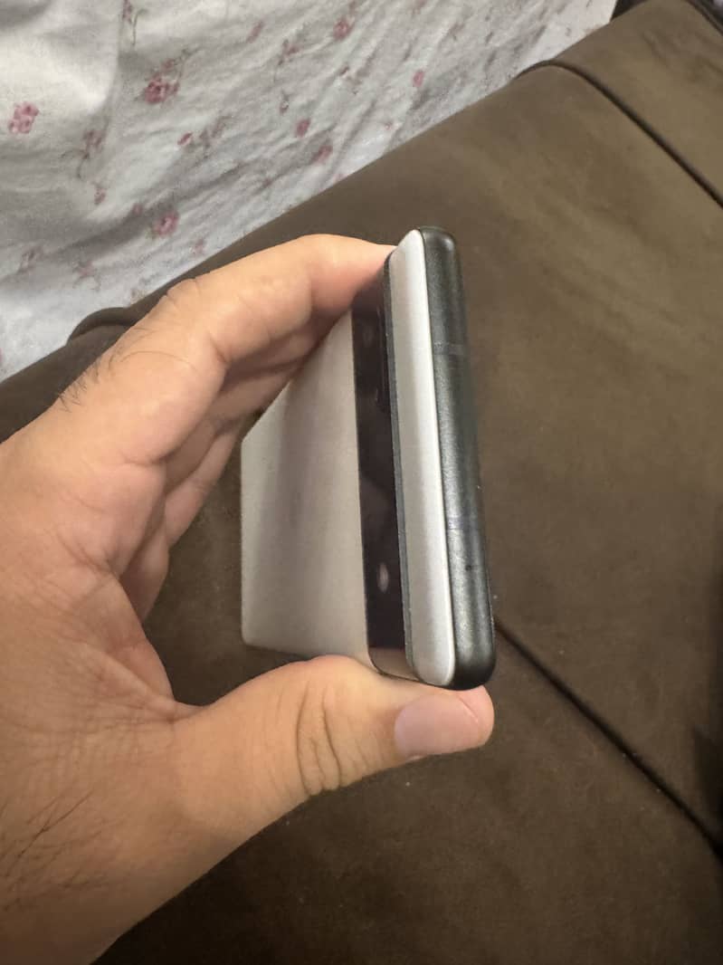 Google Pixel 6a 1