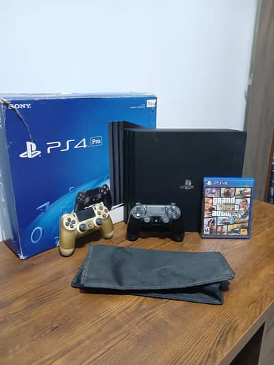 PS4 Pro 1TB (CUH-7015B)+GTA V Disc+Original Box