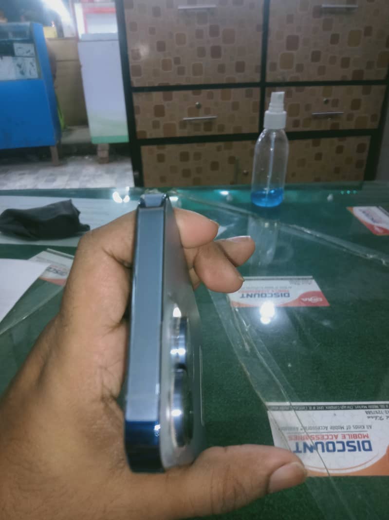 iPhone 13 pro 4