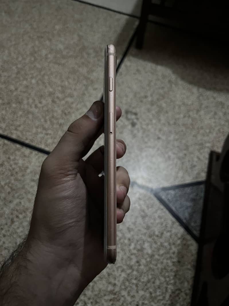 Apple iPhone 8 Plus 2