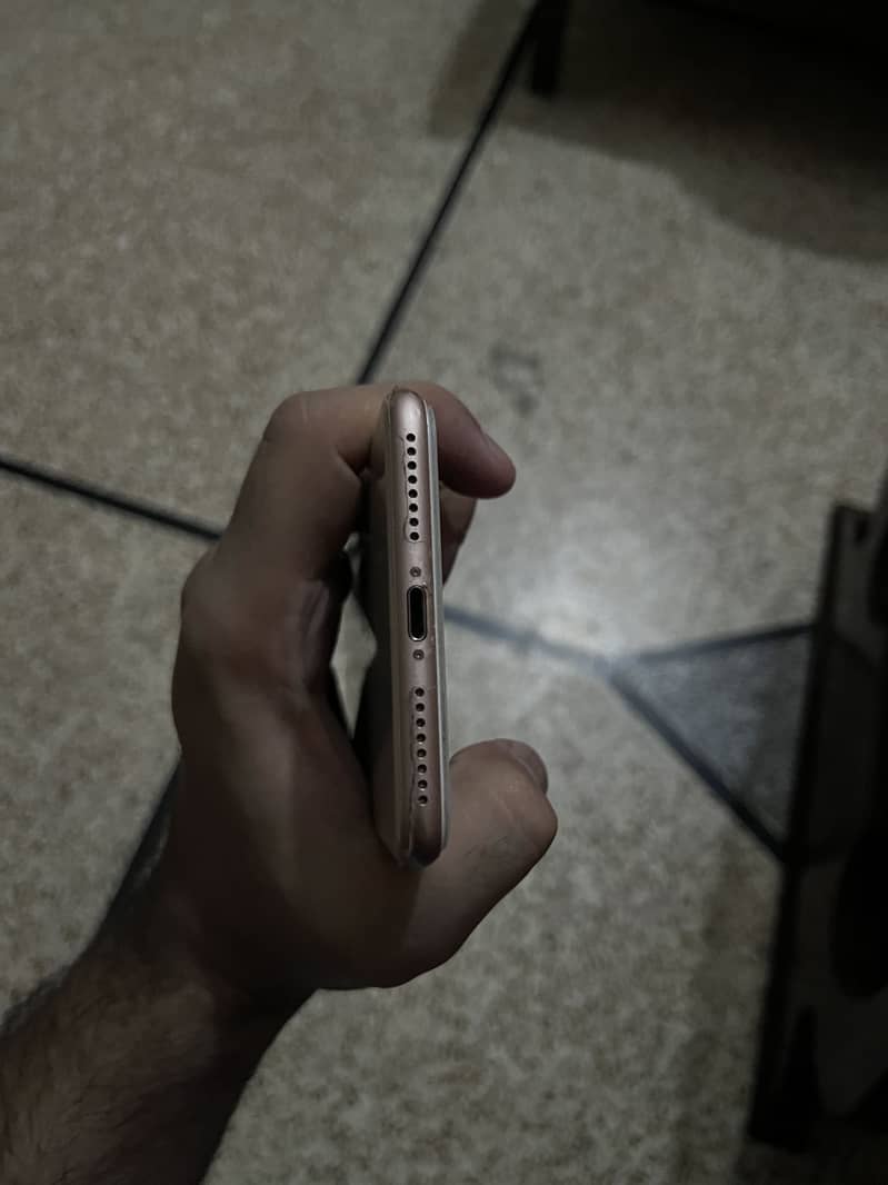 Apple iPhone 8 Plus 6