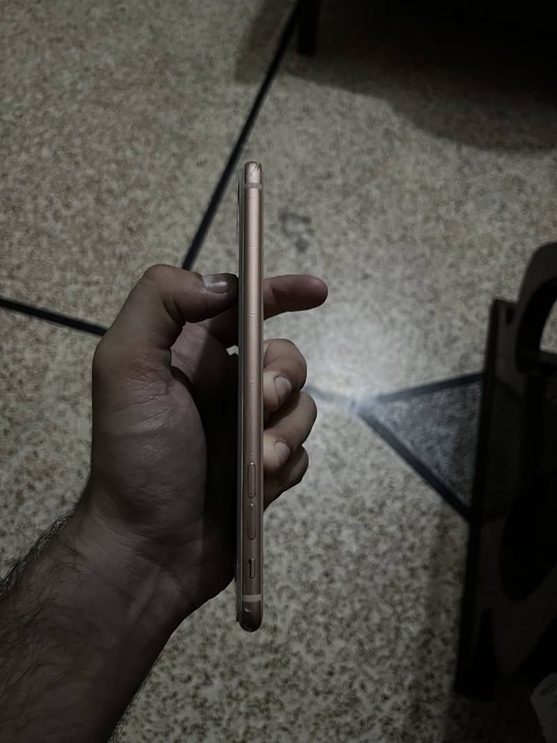 Apple iPhone 8 Plus 7