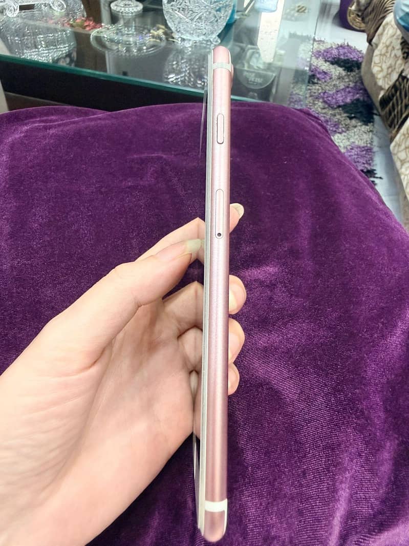 Apple iPhone 7 Plus 14
