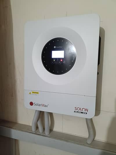 Solar Max Solon 6kw Hybrid Inverter For Sale Urgently