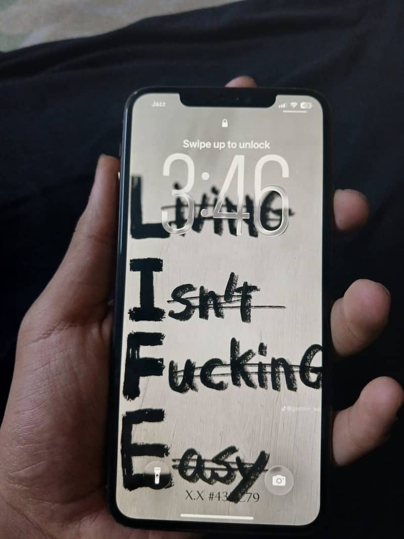 Iphone 11 pro max 9
