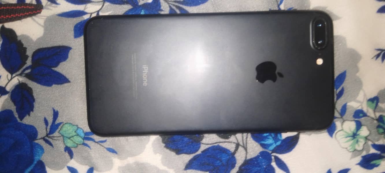 Apple iPhone 7 Plus 3