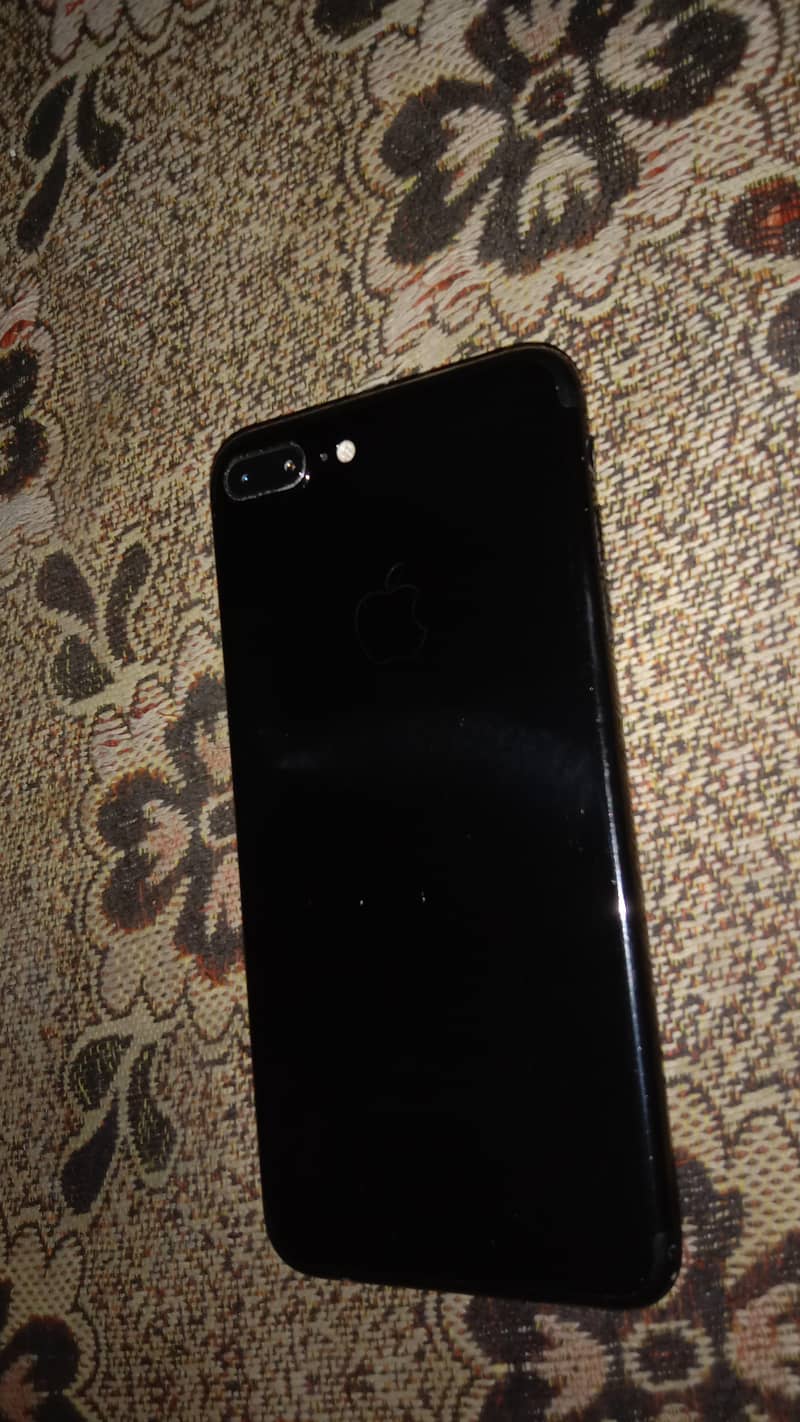 Apple iPhone 7 Plus 0