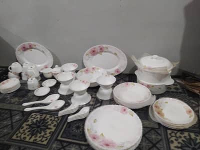 Dinner set marble unused