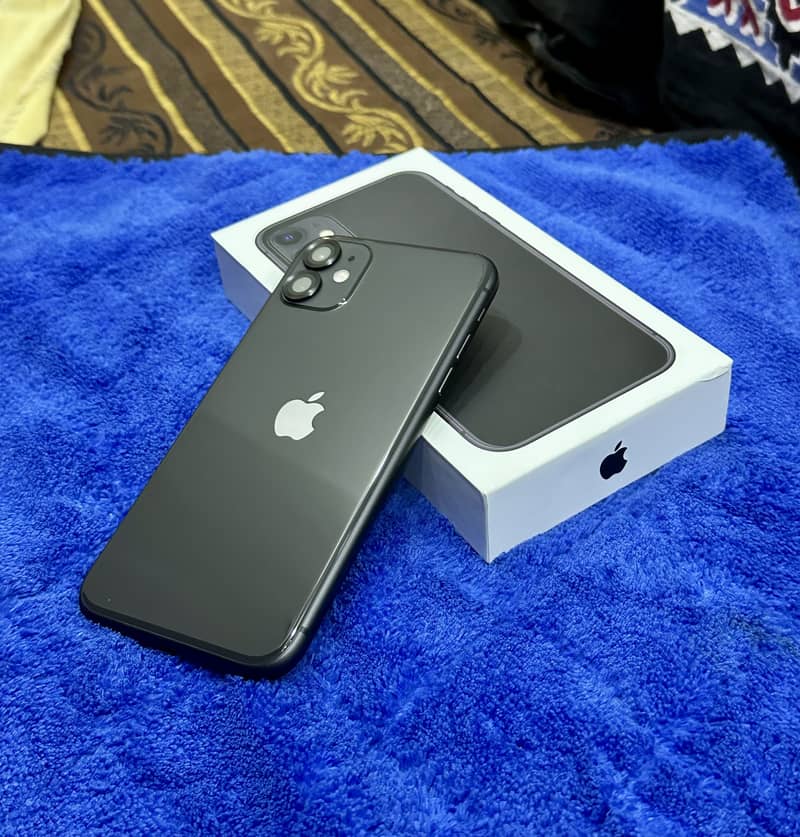 Iphone 11 box pack mint condition (Scratchless) 1