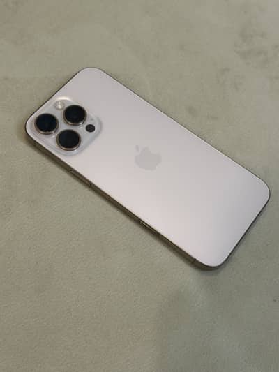 Apple iPhone 16 Pro Max