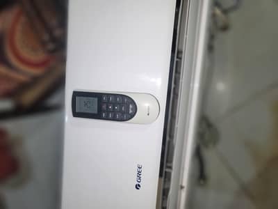 selling gree 1 ton full original never repaired only Gass needed
