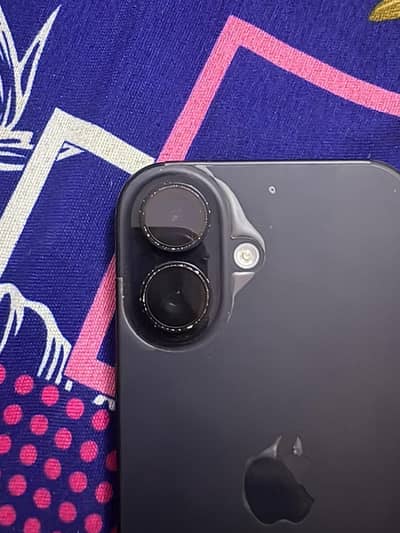 Apple iPhone 16