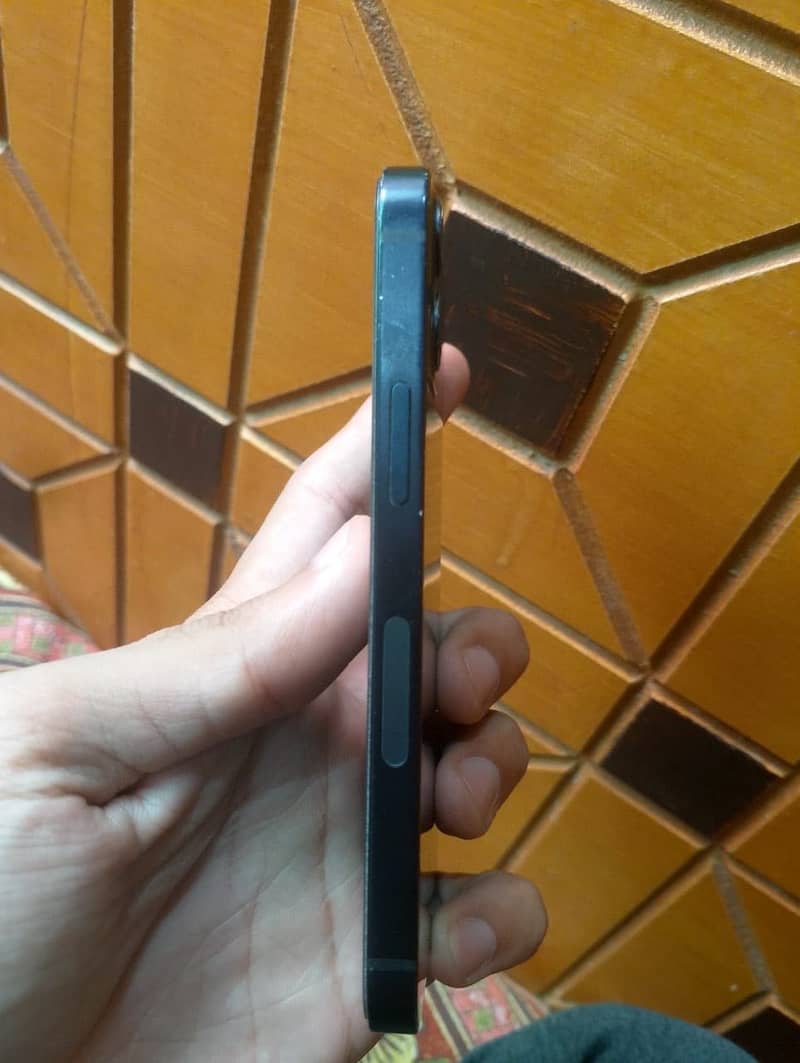 iPhone 12 mini 1