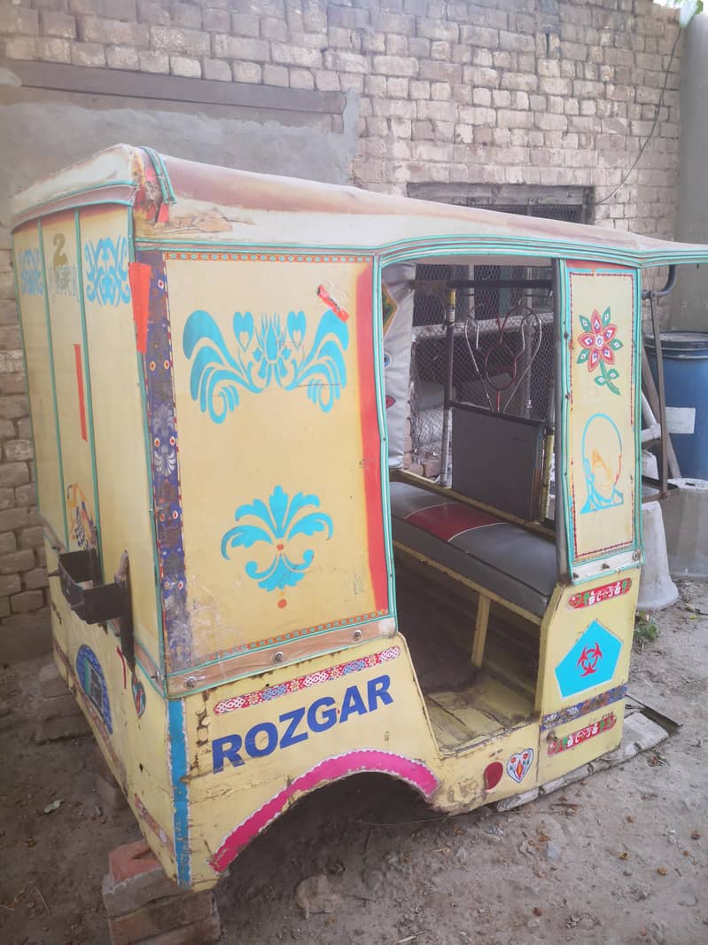 رکشہ باڈی برائے فروخت – اچھی کنڈیشن 2