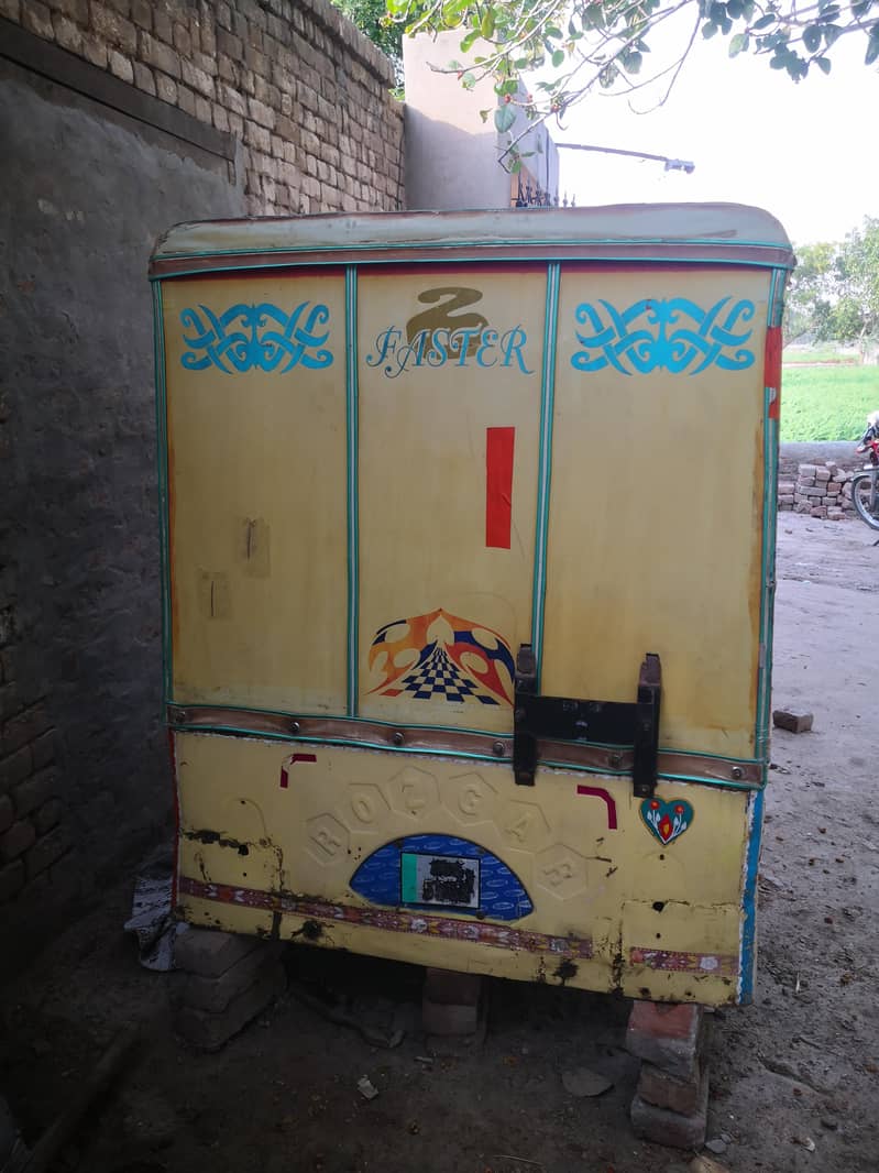رکشہ باڈی برائے فروخت – اچھی کنڈیشن 4