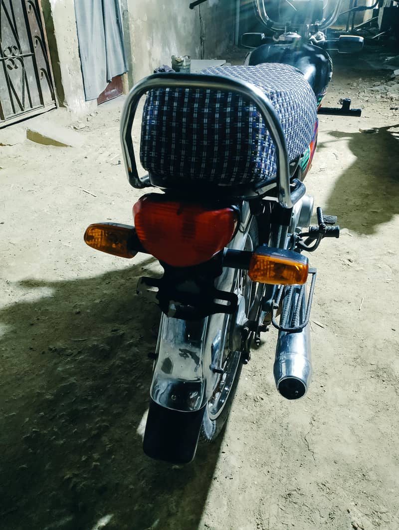 CD 70 2017 Model 6