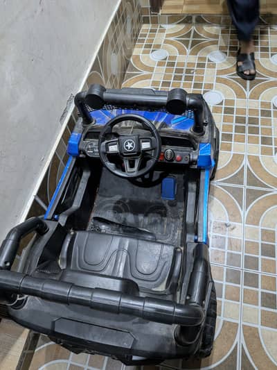 Kid car jeep new battery installed 8/10