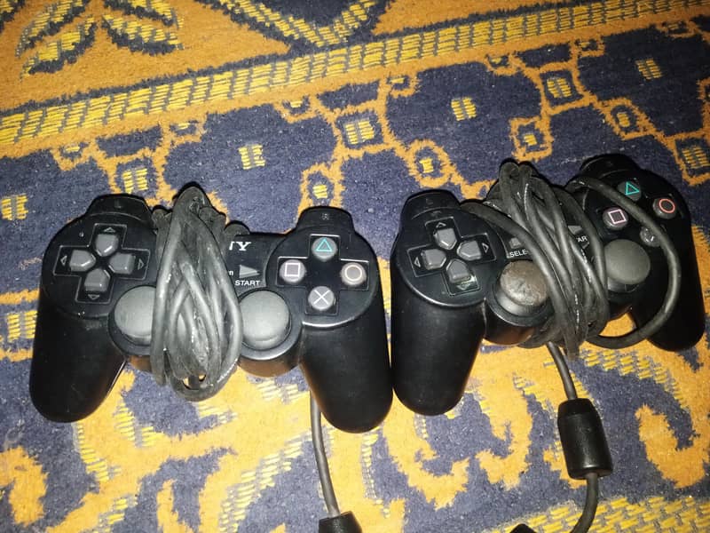 PS2 gaming console 0
