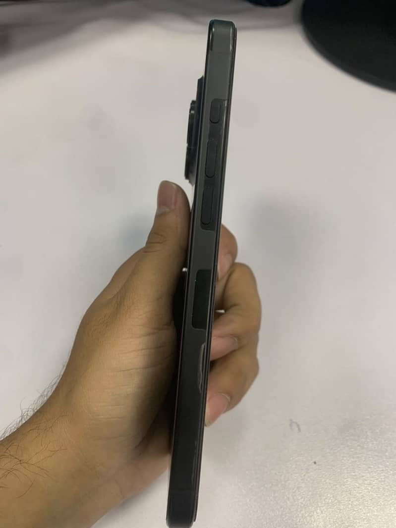 Iphone 16 Pro Max 4