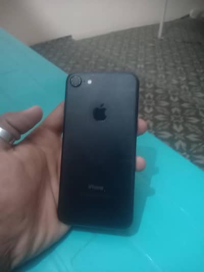 Apple iPhone 7