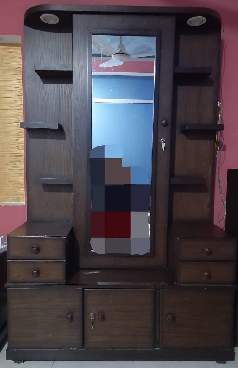 Dressing table Rs 40000 NOT FIX PRICE 0