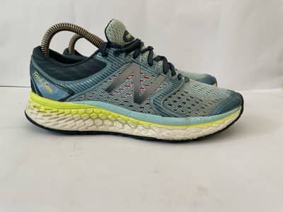 New balance womens freshfoam 1080v7, size 6.5/38