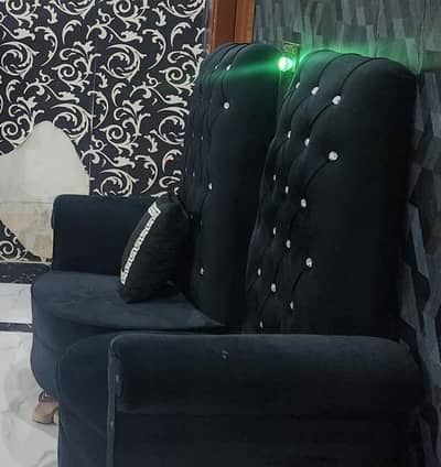 black color room chairs condition 10/10