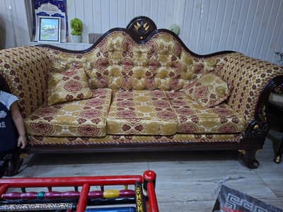 sofa for sell